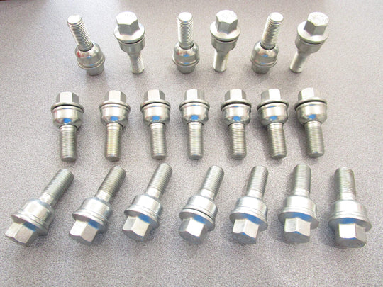 Kit 20 Bulloni Ruota compatibili con AUDI Q3 Q5 fissaggio ruote Cerchi In Lega Farad MADE IN ITALY